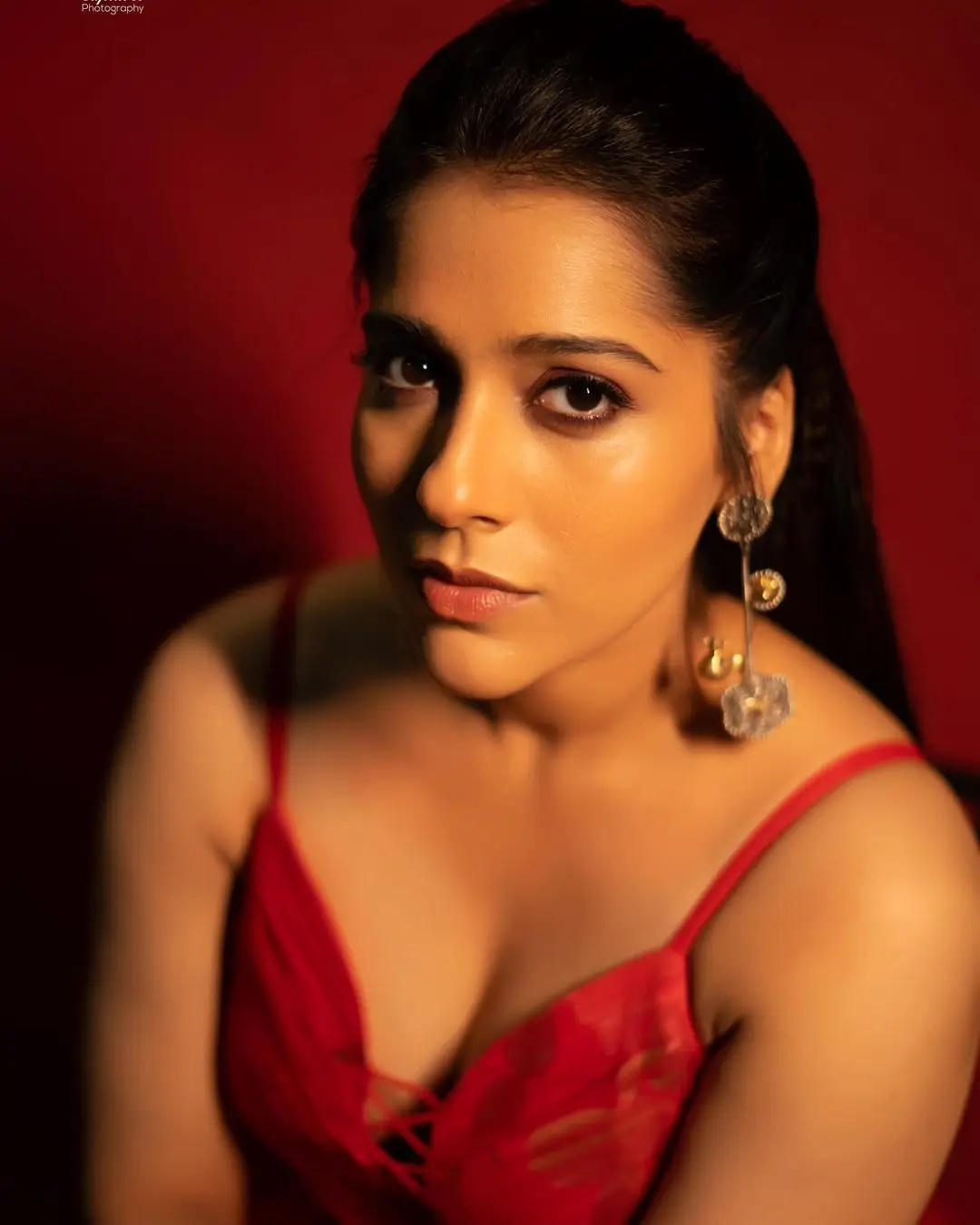 Rashmi Gautam Long Legs Show In Red Gown